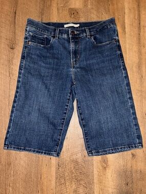 Levi’s Classic Mid-Blue Denim Bermudas